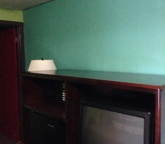 Motel Delux 2*